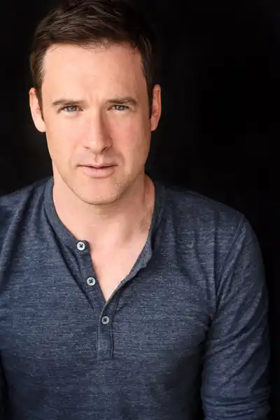 Lane Edwards headshot
