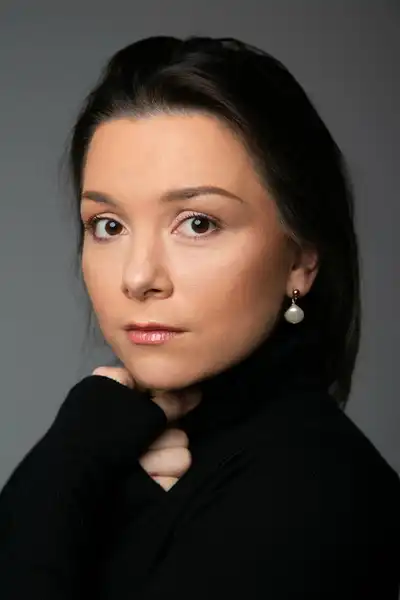 Katalin Ruzsik headshot