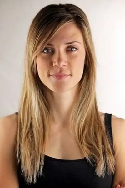 Ali Tataryn headshot