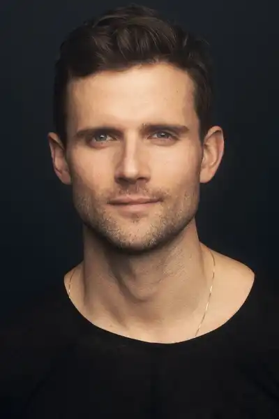 Kyle Dean Massey headshot