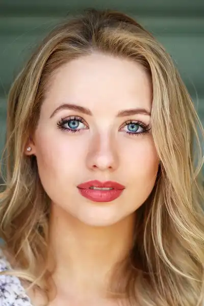Kassandra Clementi headshot