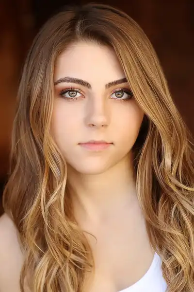 Jada Facer headshot
