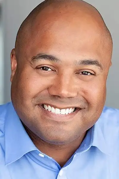 Lonzo Liggins headshot