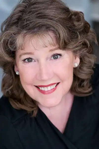 Cindy Karr headshot
