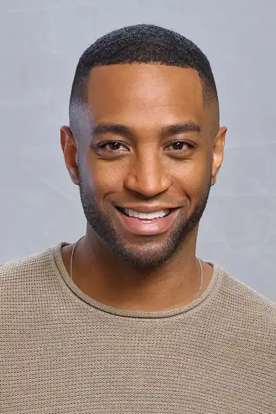 Brooks Darnell headshot