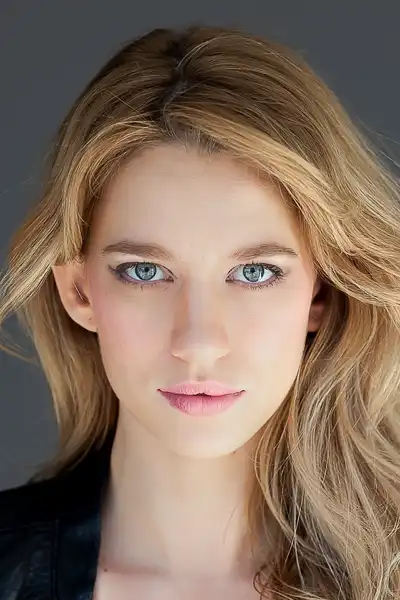 Yael Grobglas headshot