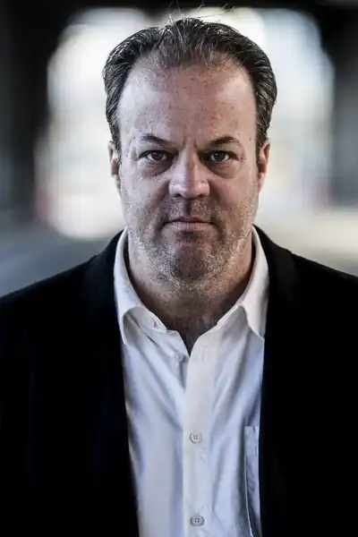 Bruce Blain headshot
