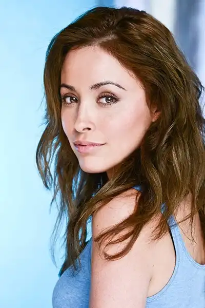 Tamara Almeida headshot