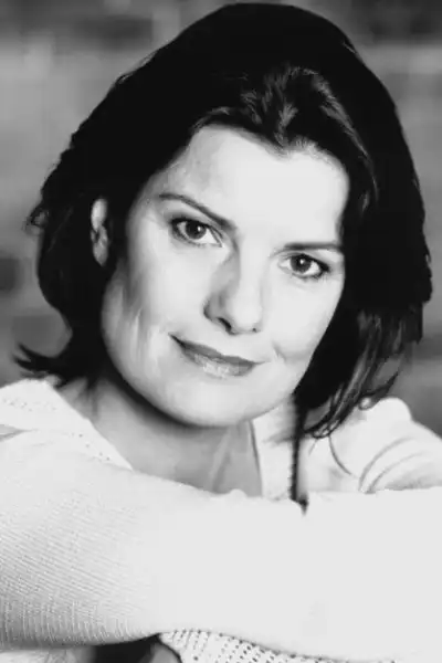 Andrea Moor headshot