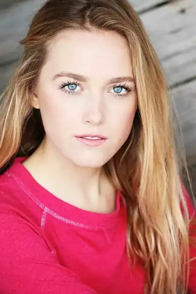 Madison Lawlor headshot