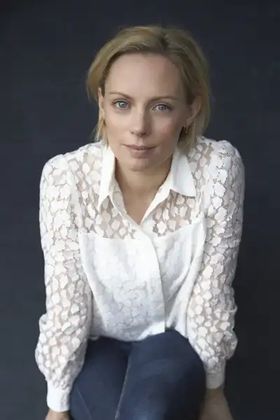 Lucy Phelps headshot