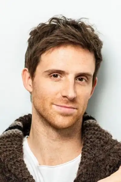 Adam Hurtig headshot