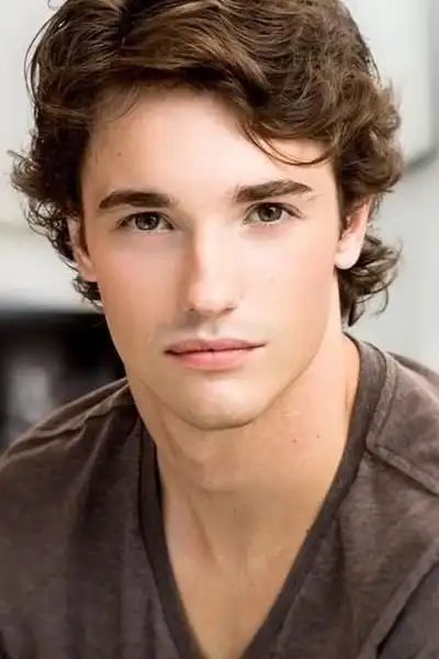 Steven Love headshot