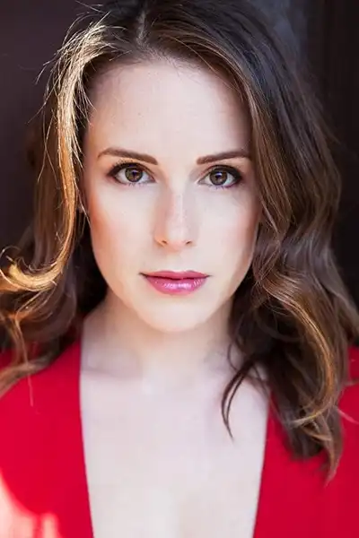 Victoria Maria headshot