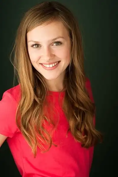 Lizzie Boys headshot