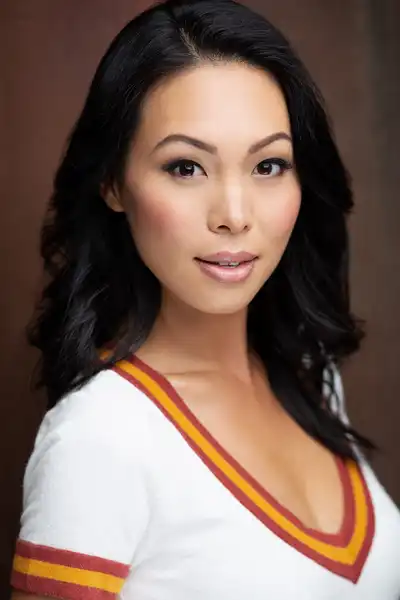 Sarah Surh headshot