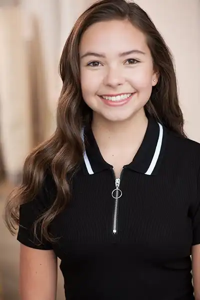 Taylor Dianne Robinson headshot