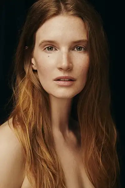 Georgia Waters headshot