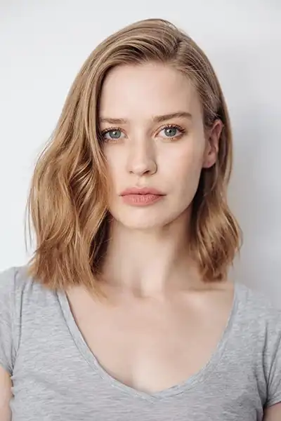Camille Stopps headshot