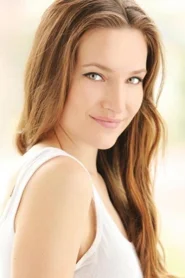 Sari Mercer headshot