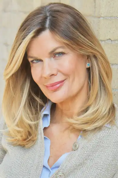 Mia Matthews headshot