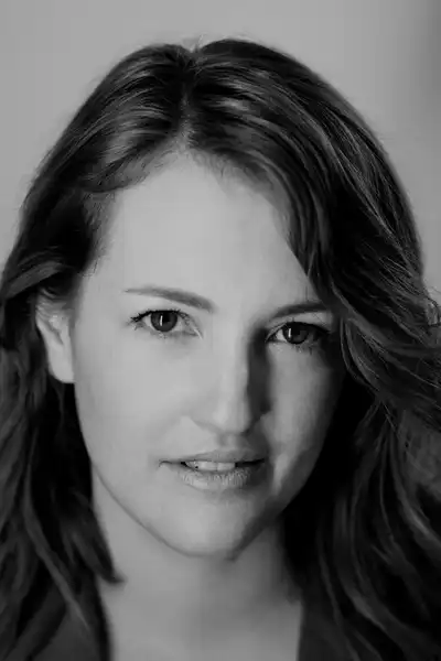 Amy Force headshot