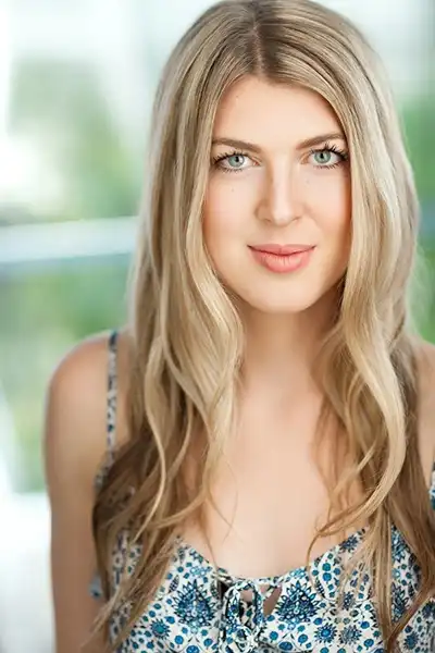 Hannah Pederson headshot