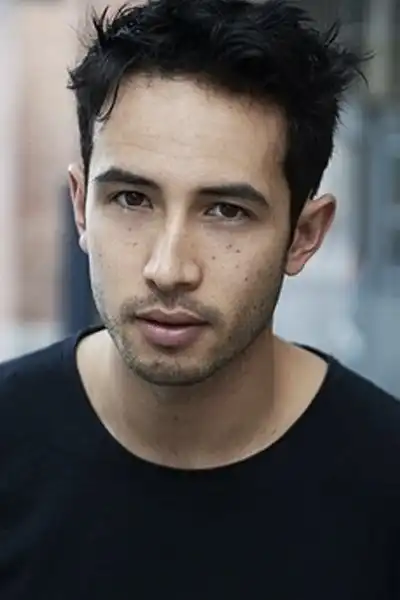 Tony Giroux headshot