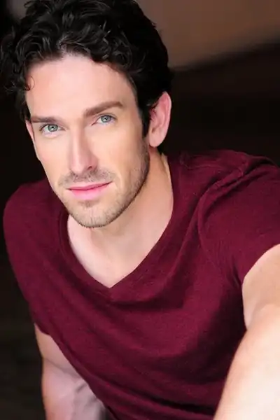Vincent Dangerfield headshot