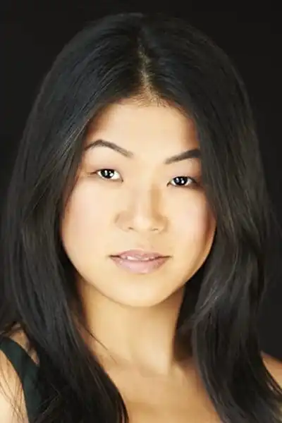 Rosie Simon headshot