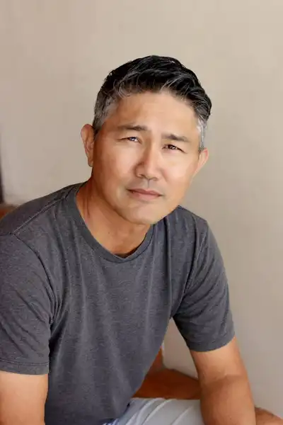 Peter Togawa headshot