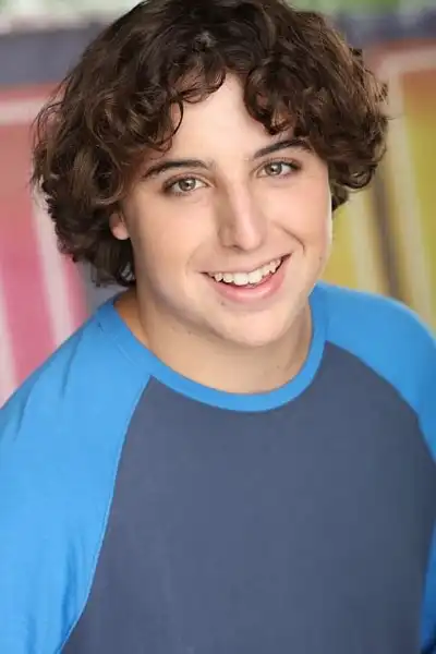 Noah Kaye Bentley headshot
