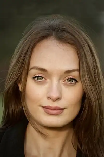 Elva Trill headshot