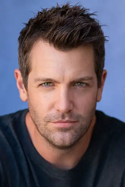 Tim Ross headshot