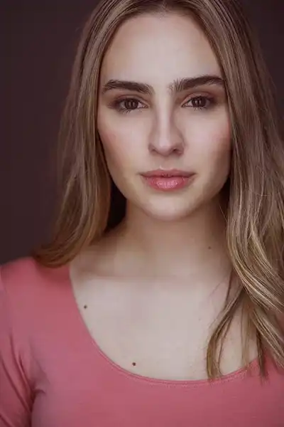 Emma Elle Paterson headshot