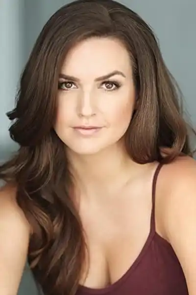 Lindsay Winch headshot