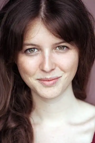 Caroline Marcos headshot