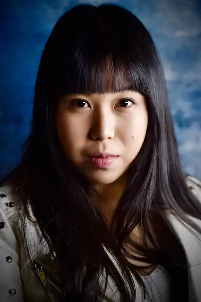 Rae Lim headshot