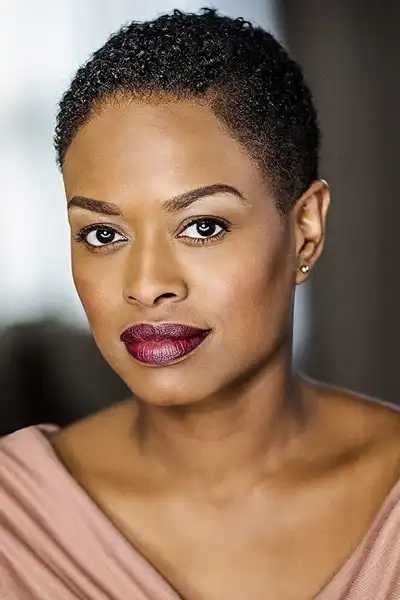 Lisa Michelle Cornelius headshot
