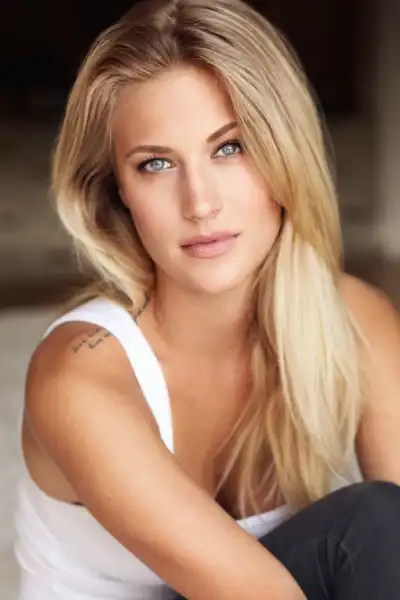 Rebecca Olson headshot