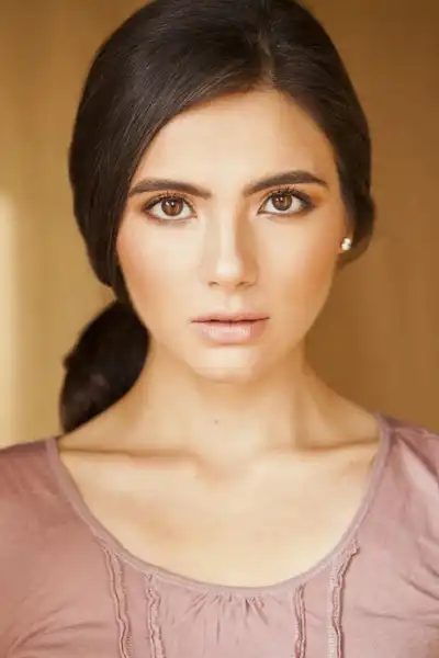 Arienne Mandi headshot