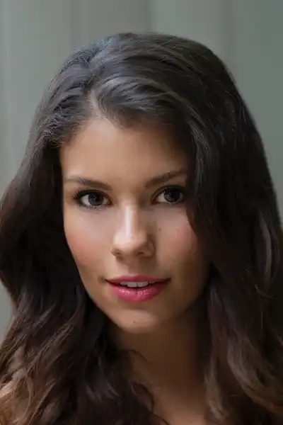 Sarah Troyer headshot