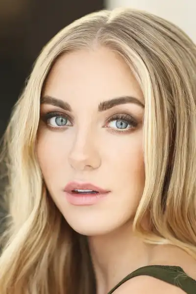 Jessica Sipos headshot