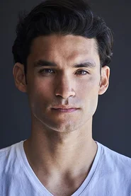 Louis Lay headshot