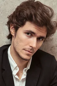 Carlo Calderone headshot