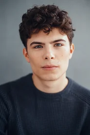 Simon Belz headshot