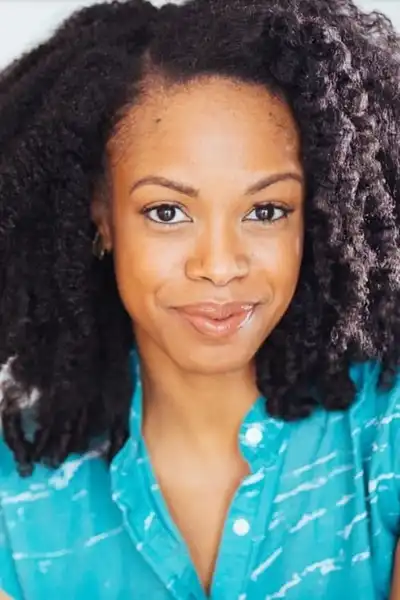 Mandi Masden headshot