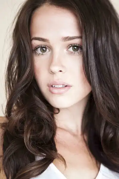 Jocelyn Hudon headshot