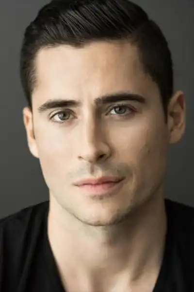 Olivier Renaud headshot