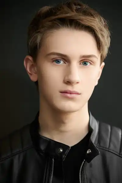 Carter Ryan headshot
